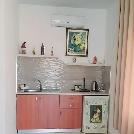 Aira Apartman