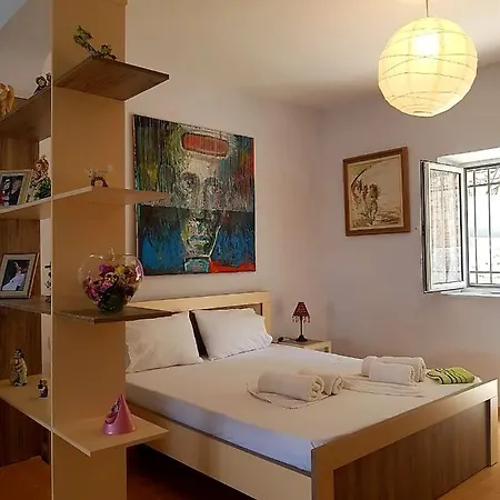 Apartment Aira
