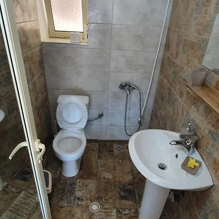 Aira Apartment